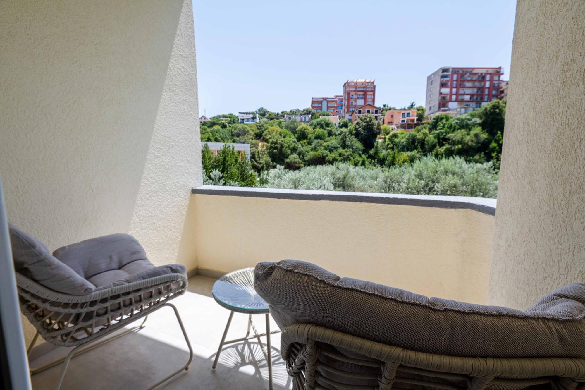 President Bungalows And Apartments Utjeha Luaran gambar