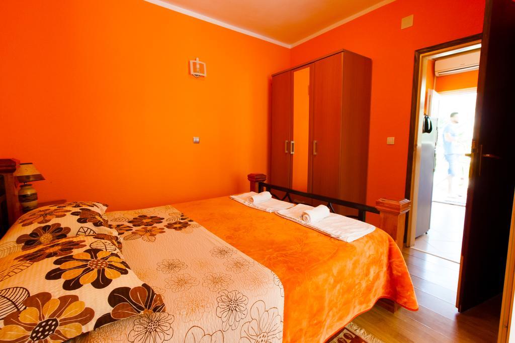 President Bungalows And Apartments Utjeha Luaran gambar