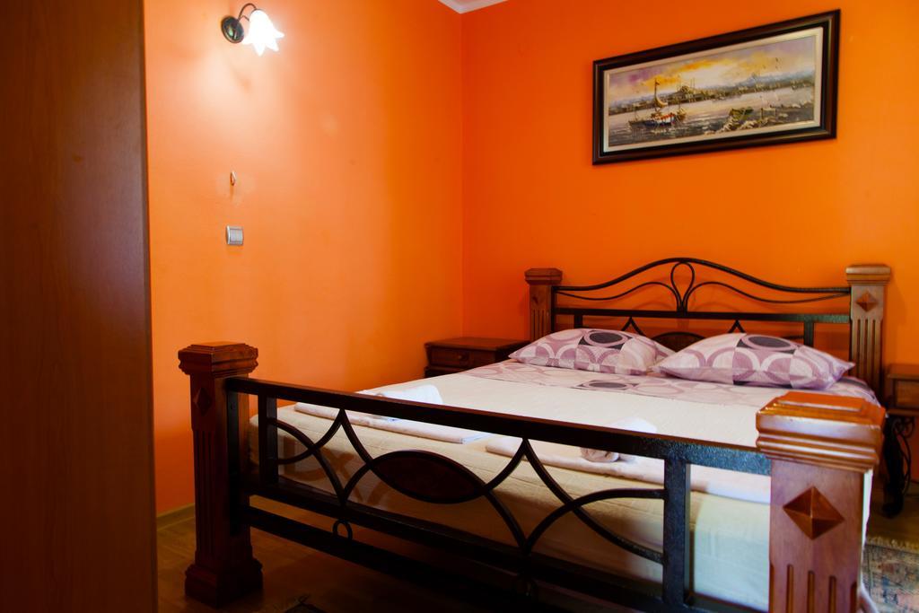 President Bungalows And Apartments Utjeha Luaran gambar