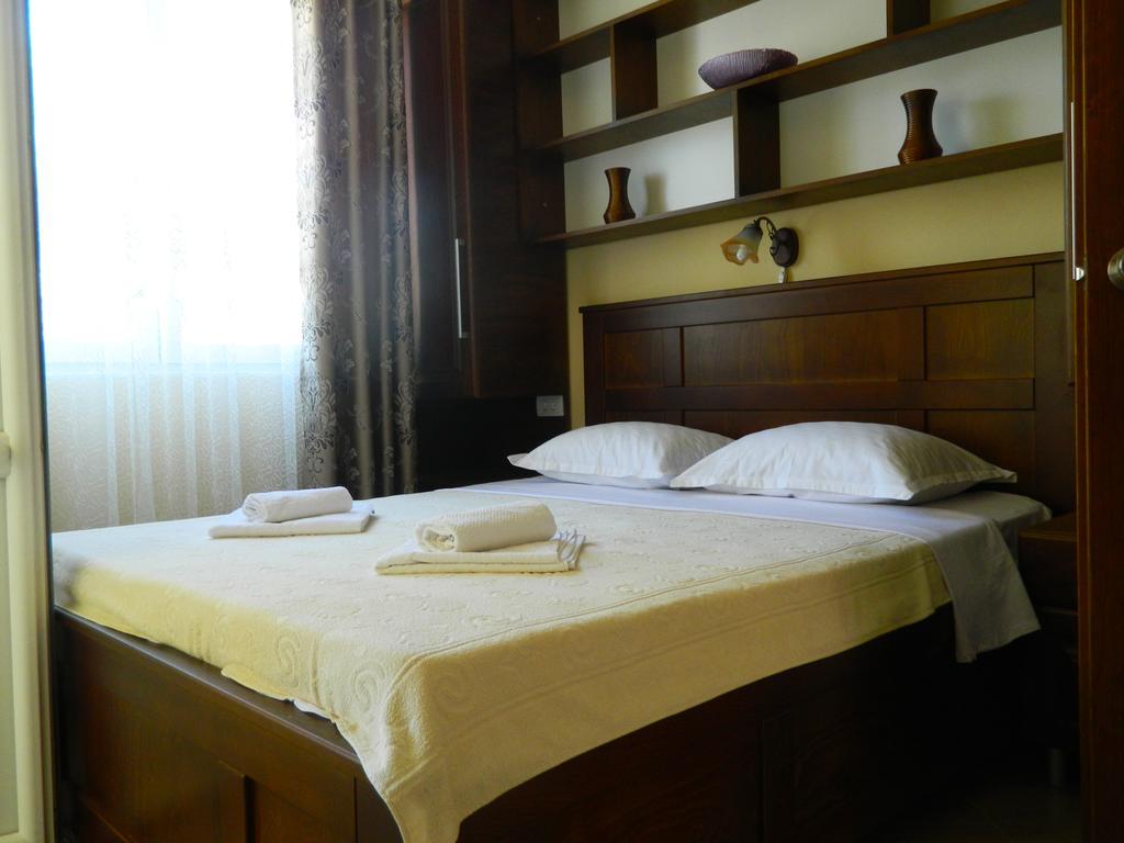 President Bungalows And Apartments Utjeha Luaran gambar